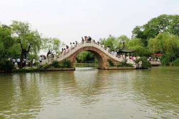 西湖旅游攻略